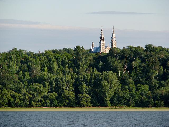 201107 1045
