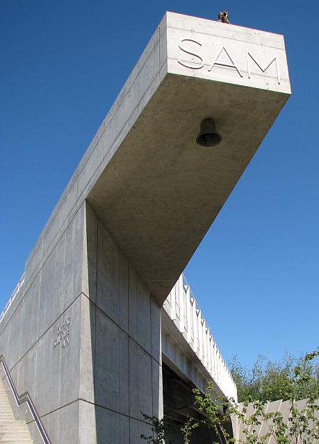 201108 330
