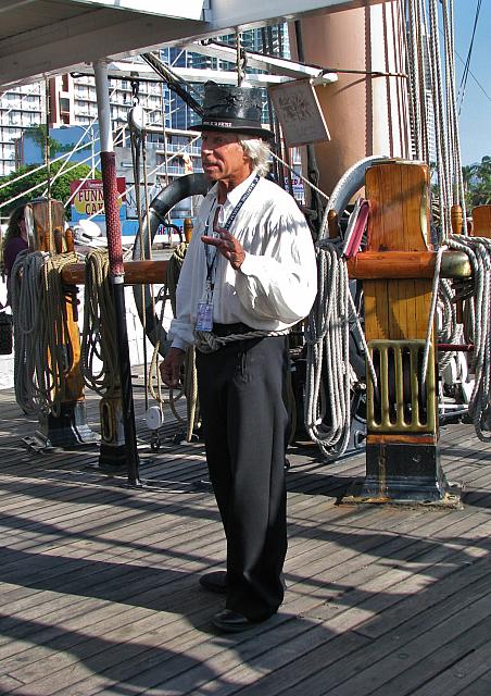 201109 239