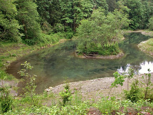 201206 028