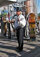 201109 239